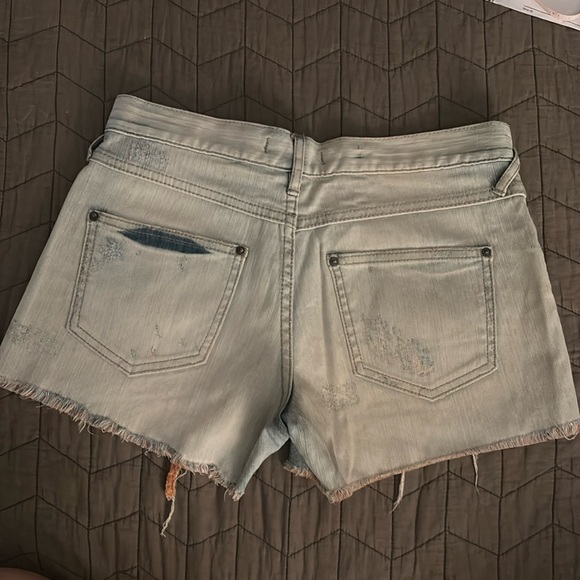 EUC Free People blue denim distressed jean shorts with interior stripe detail - Picture 3 of 12